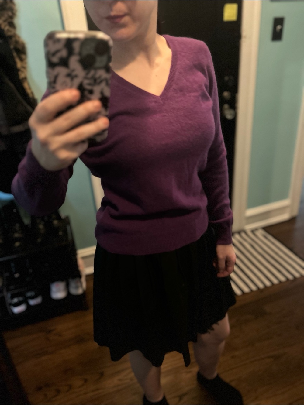Women's CashmereV-Neck Purple Sweater